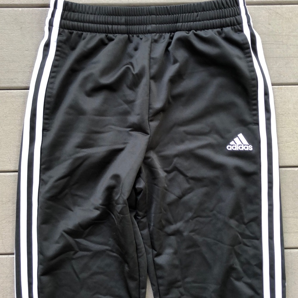 Boys large adidas pants - Picture 2 of 8